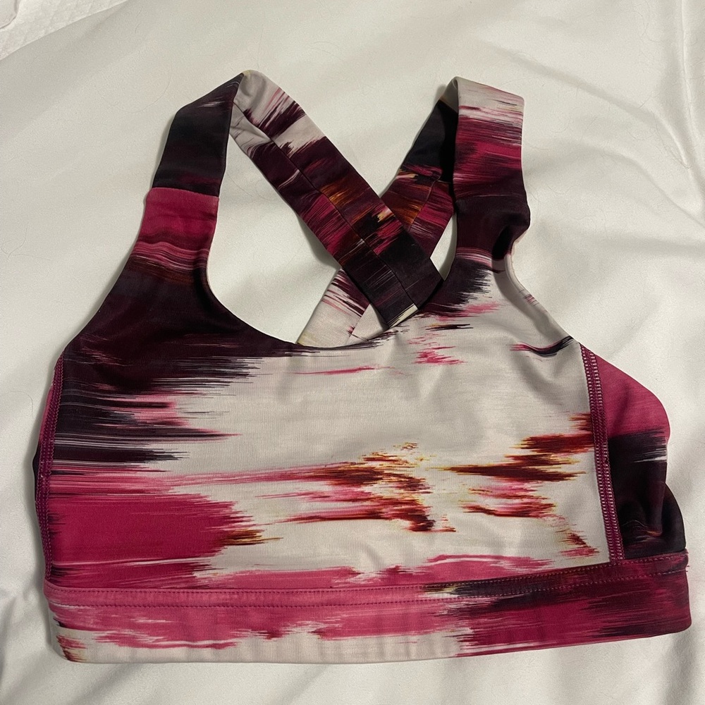 Lululemon sports bra
